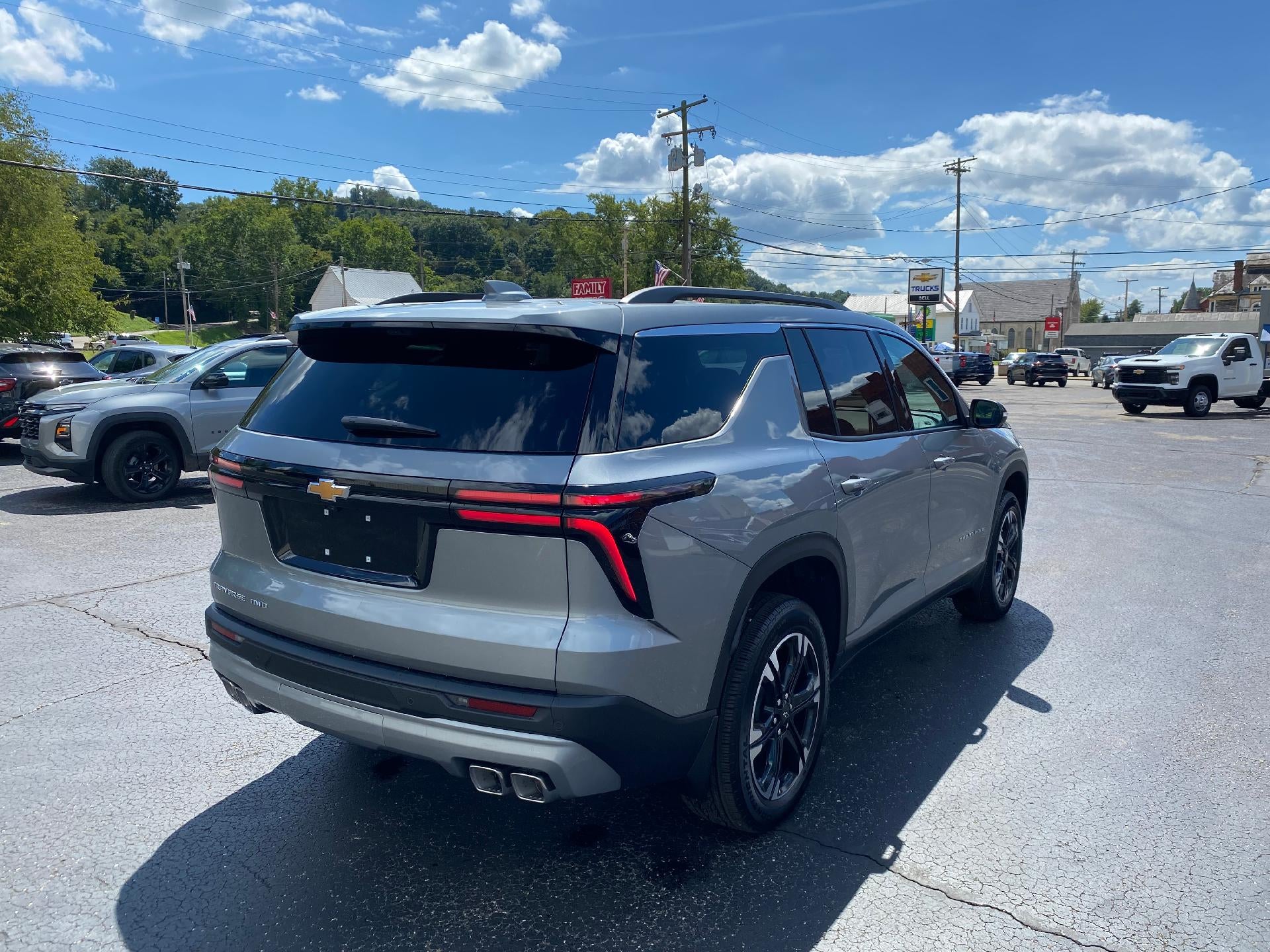 2027 Chevrolet Traverse LT
