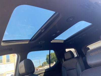 2023 Chevrolet Traverse High Country