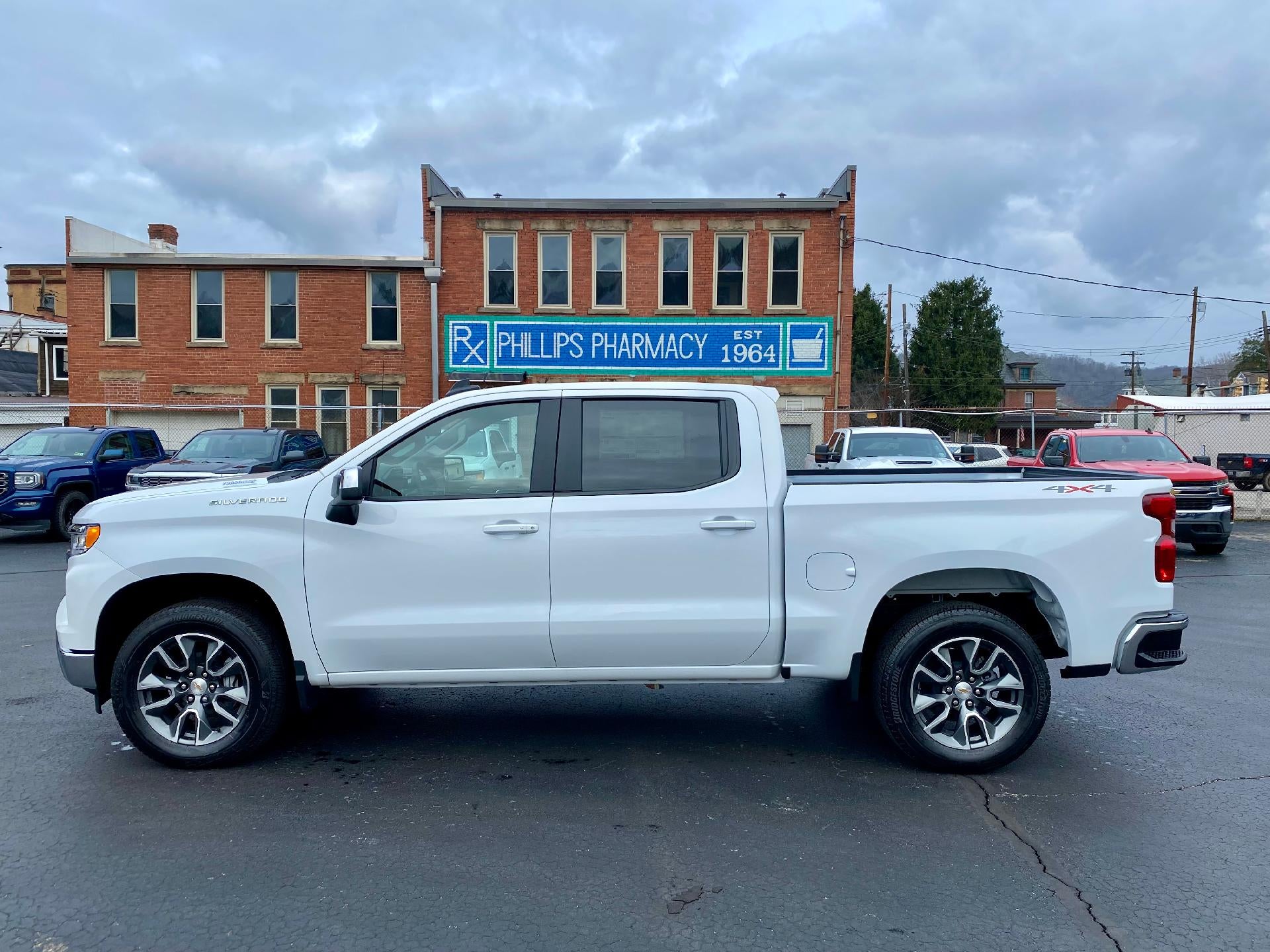 2025 Chevrolet Silverado 1500 LT (2FL)